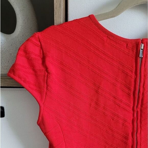 ♥️CACHE Elegant Fire Red Chevron Dress Size L - Picture 15 of 16